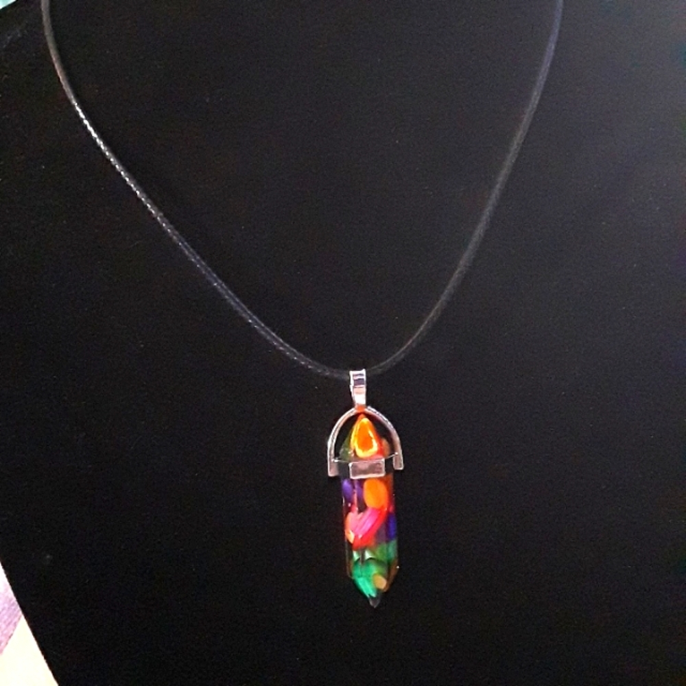 RESIN CRYSTAL WITH COLORFUL  CHIPS INSIDE AND CORD